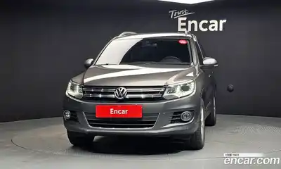 Volkswagen Tiguan 2012 2.0 автомат (гидро), миниатюра 3