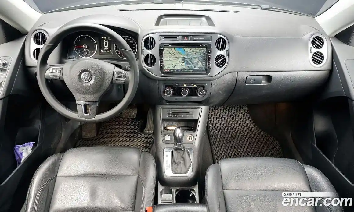 Volkswagen Tiguan 2012 2.0 автомат (гидро), фото 7