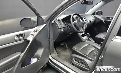 Volkswagen Tiguan 2012 2.0 автомат (гидро), миниатюра 10