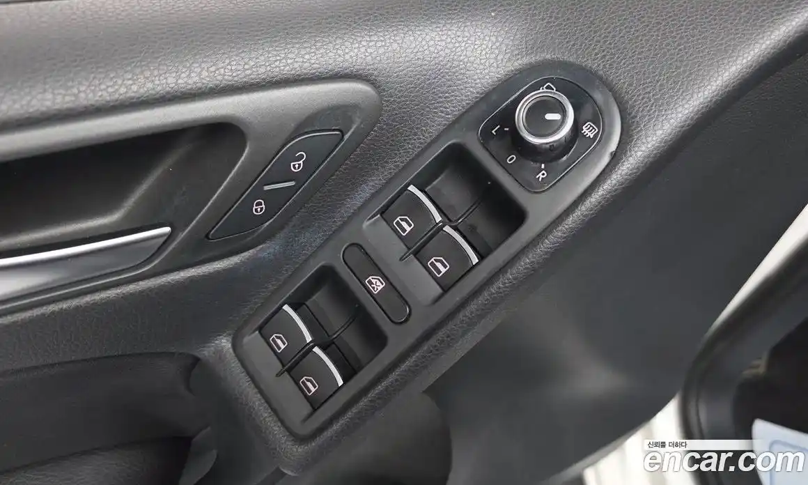 Volkswagen Golf 2012 2.0 автомат (гидро), фото 16