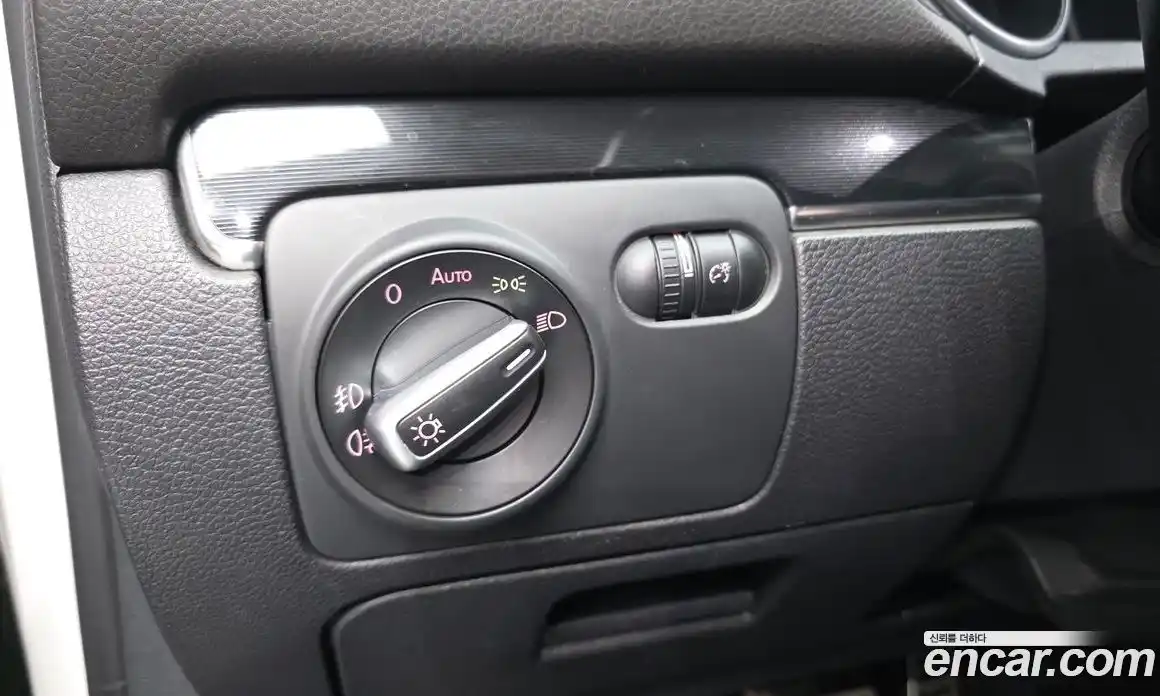 Volkswagen Golf 2012 2.0 автомат (гидро), фото 17