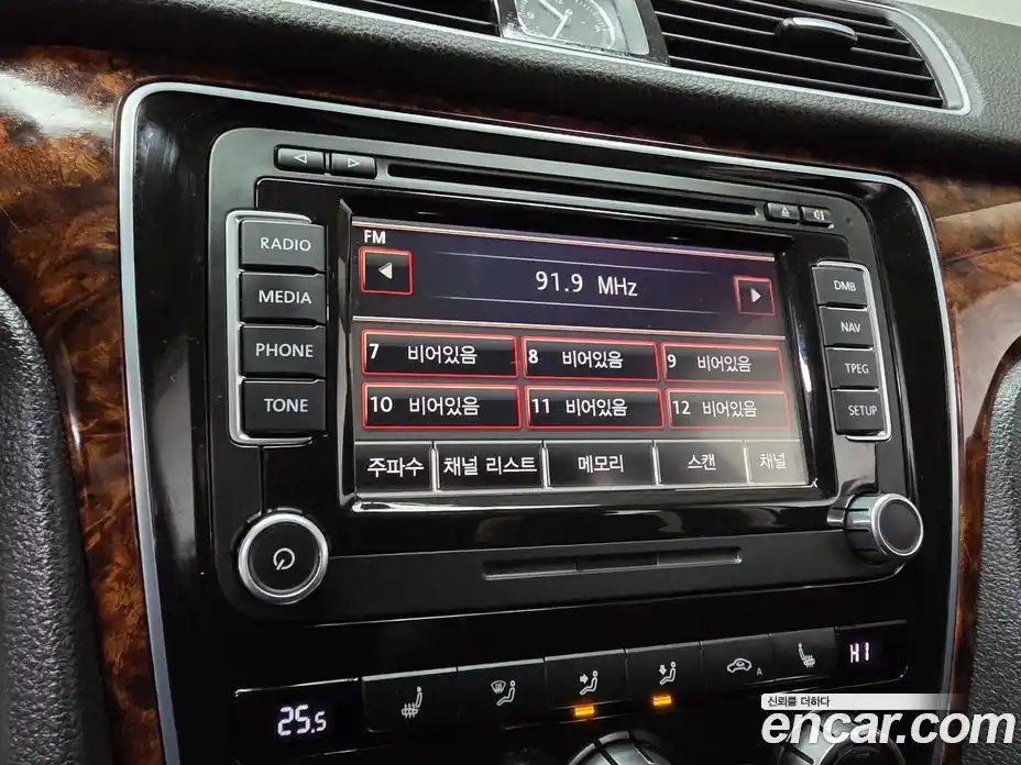 Volkswagen Passat 2012 2.0 автомат (гидро), фото 13