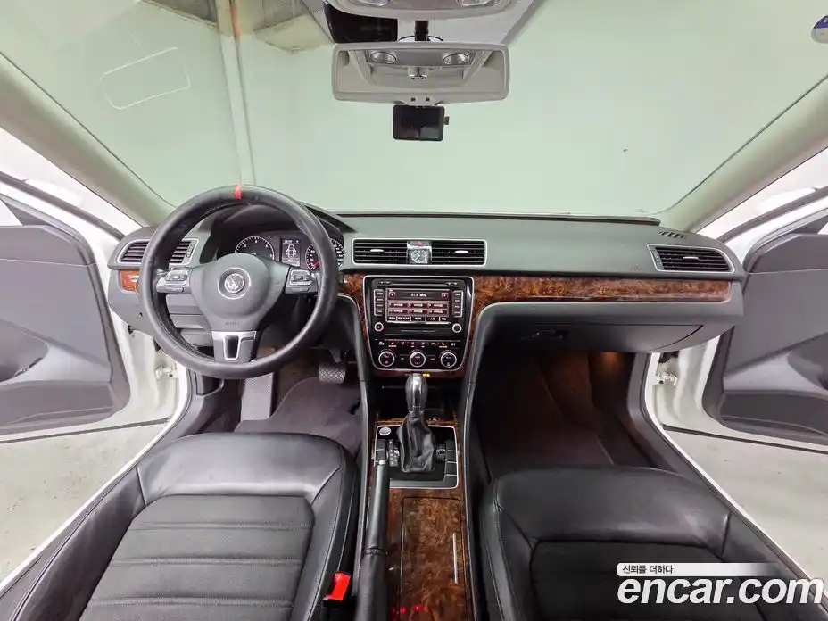 Volkswagen Passat 2012 2.0 автомат (гидро), фото 7