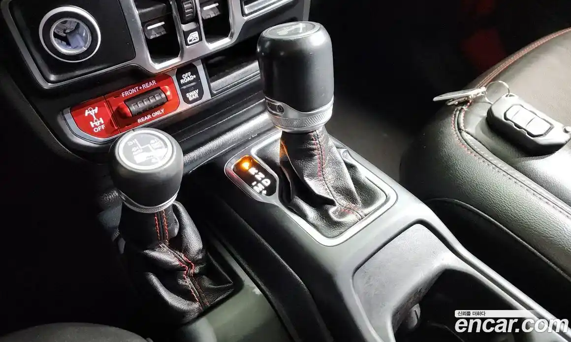 Jeep Wrangler 2021 2.0 автомат (гидро), фото 12