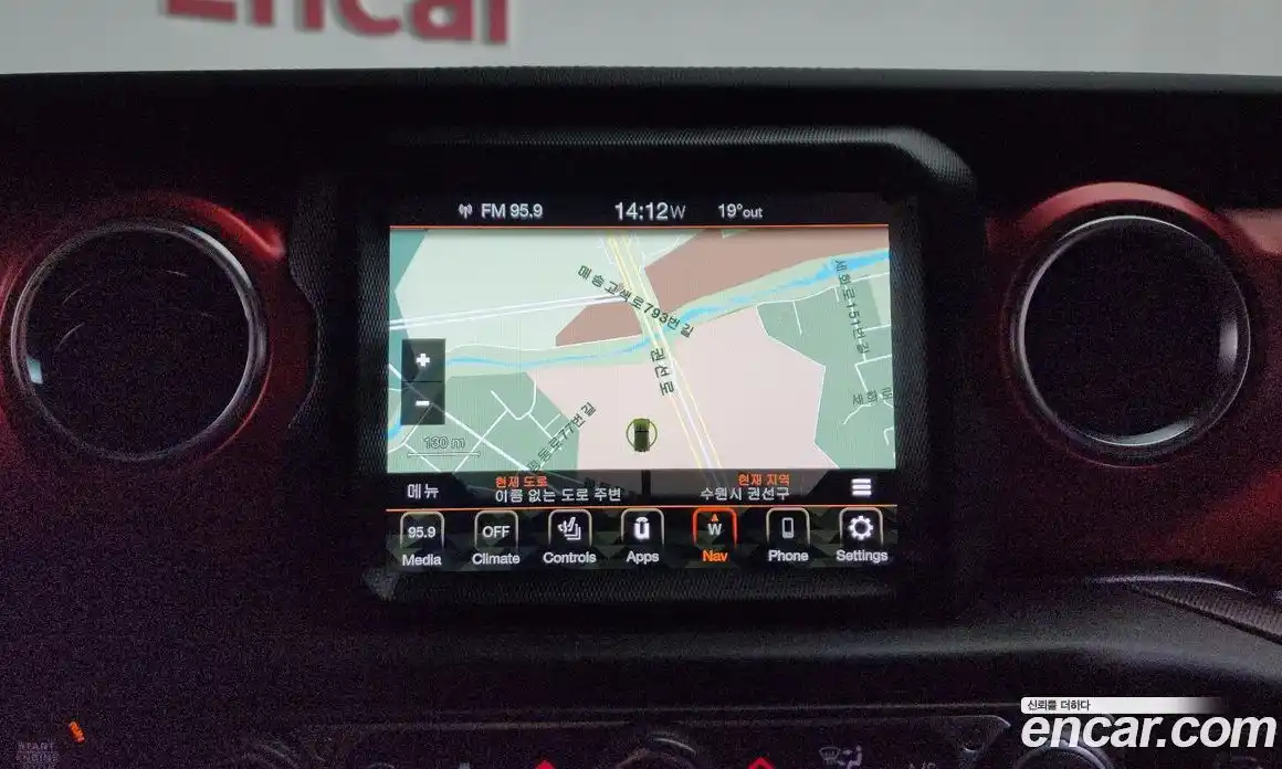 Jeep Wrangler 2021 2.0 автомат (гидро), фото 18