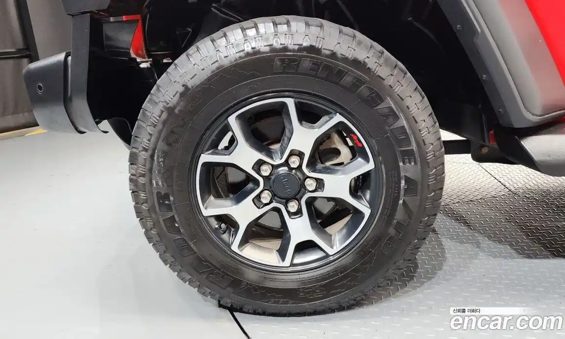 Jeep Wrangler 2021 2.0 автомат (гидро), фото 5