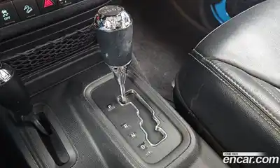 Jeep Wrangler 2017 3.6 автомат (гидро), миниатюра 12