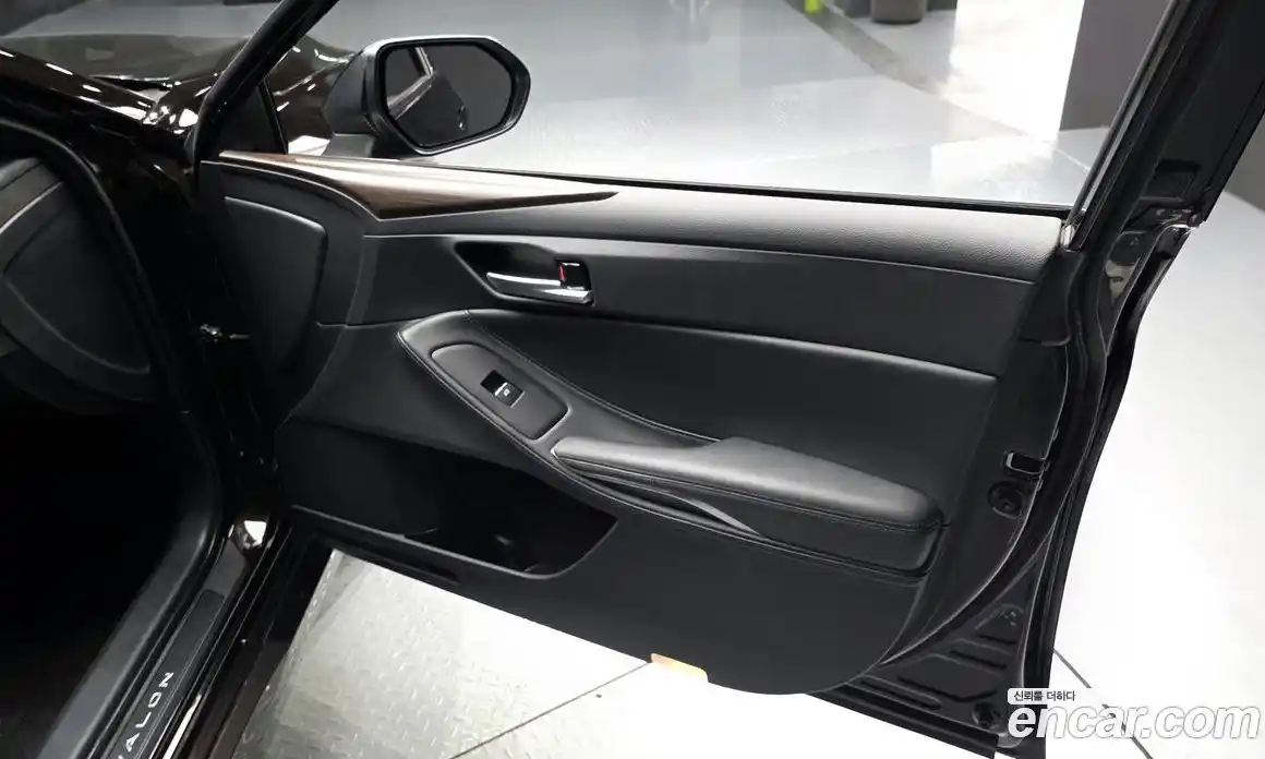 Toyota Avalon 2018 2.5 гидро, фото 14