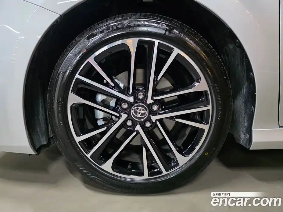 Toyota Camry 2025 2.5 гидро, фото 5