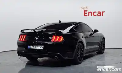 Ford Mustang 2023 2.3 автомат (гидро), миниатюра 2