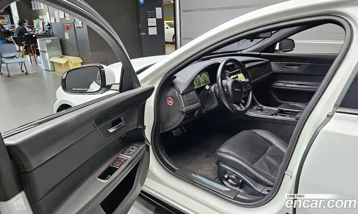 Jaguar XF 2016 3.0 гидро, фото 10