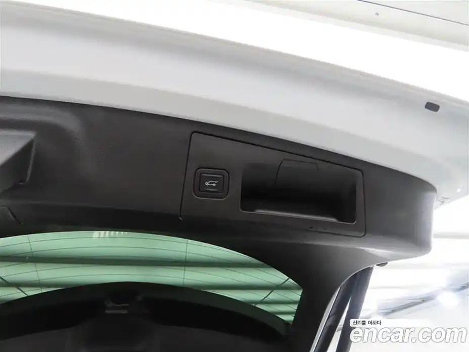 Cadillac XT4 2023 2.0 гидро, фото 17
