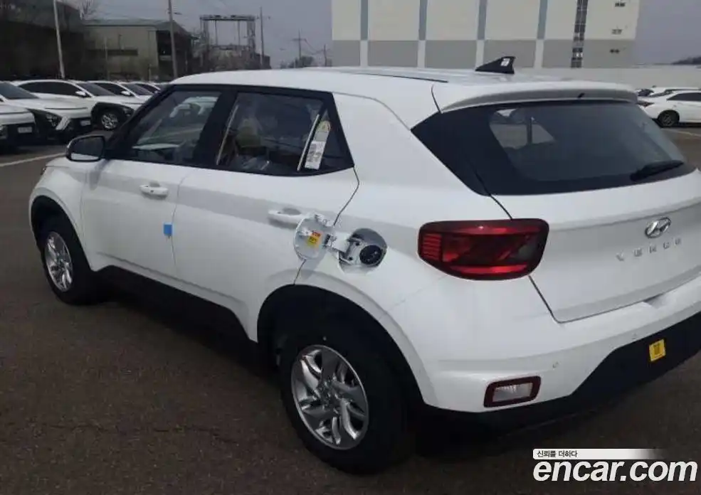 Hyundai Venue 2026 1.6 автомат (гидро), фото 10