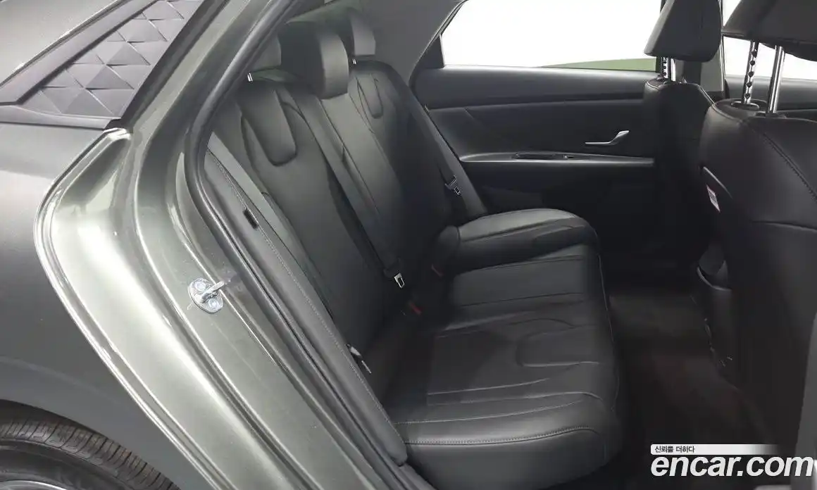 Hyundai Avante 2025 1.6 автомат (гидро), фото 17