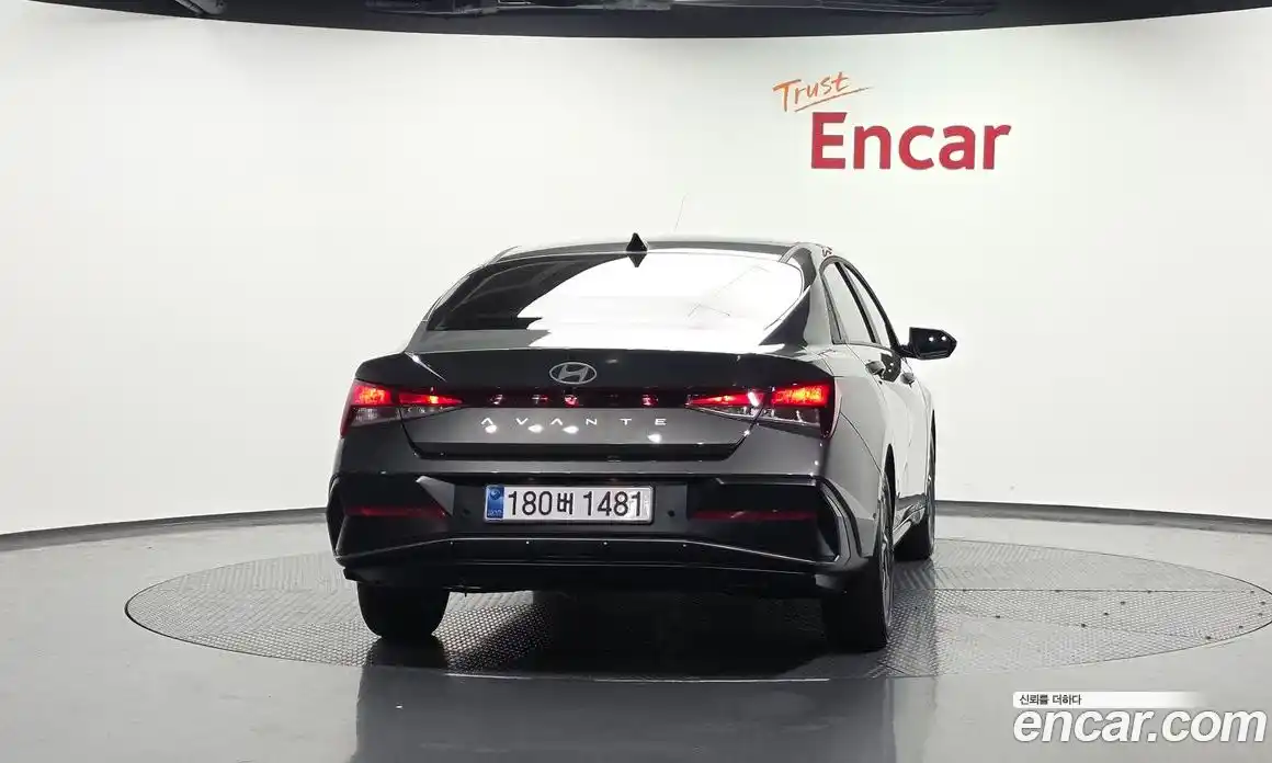 Hyundai Avante 2025 1.6 автомат (гидро), фото 4