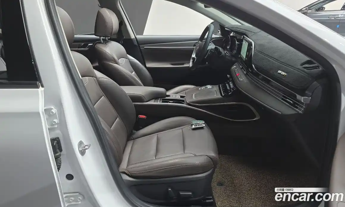 Hyundai Grandeur 2022 3.0 автомат (гидро), фото 16