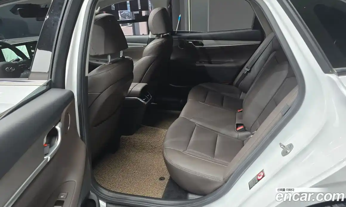 Hyundai Grandeur 2022 3.0 автомат (гидро), фото 17