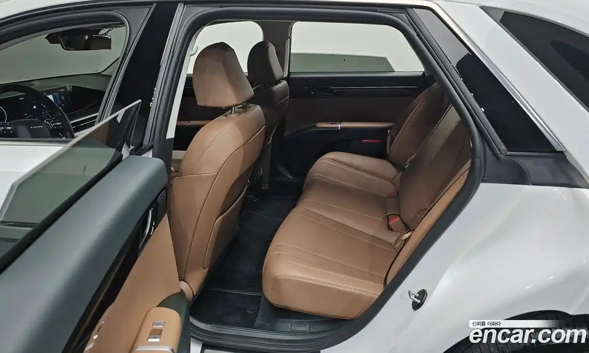Hyundai Grandeur 2024 2.5 автомат (гидро), фото 17