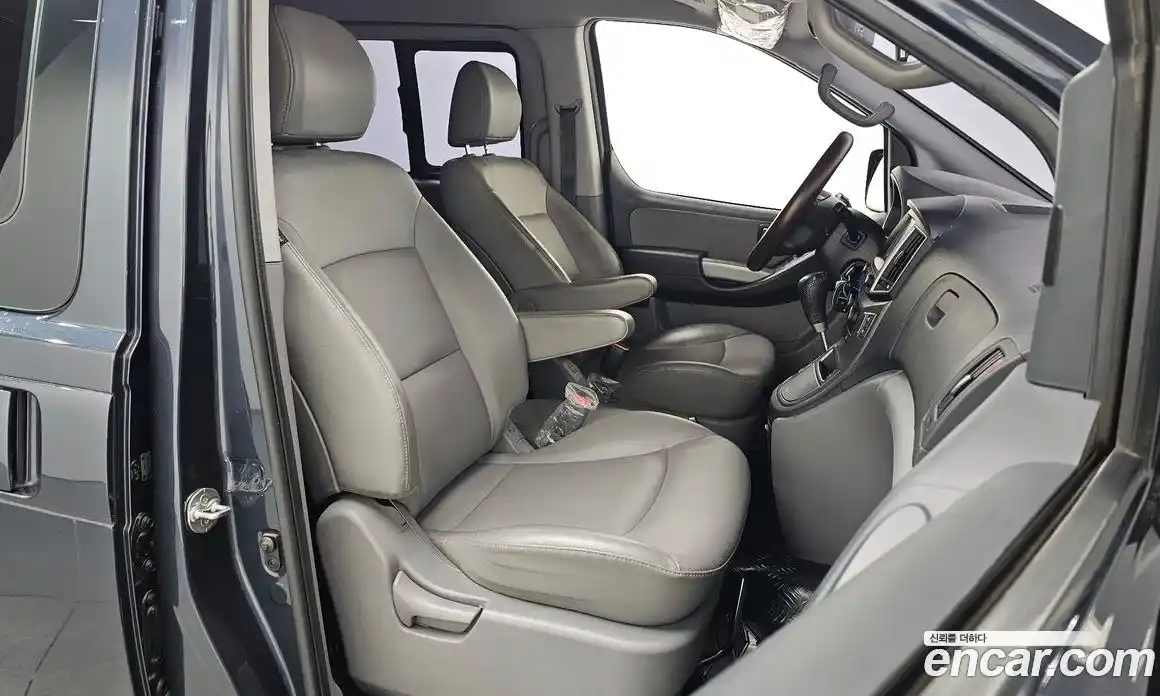Hyundai Starex 2018 2.5 автомат (гидро), фото 15