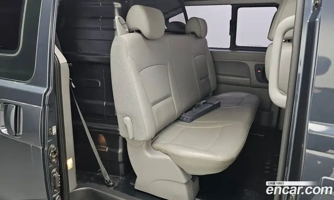 Hyundai Starex 2018 2.5 автомат (гидро), фото 16