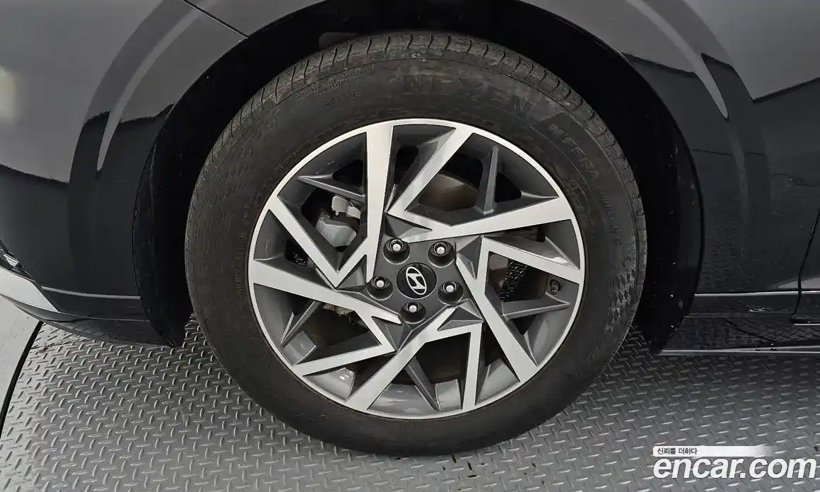 Hyundai Grandeur 2024 1.6 автомат (гидро), фото 5