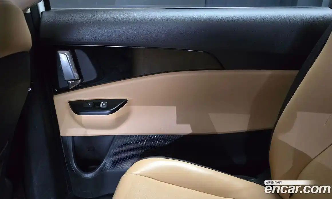 Kia Carnival 2022 2.2 автомат (гидро), фото 15