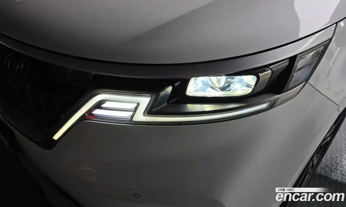 Kia Carnival 2022 2.2 автомат (гидро), фото 8