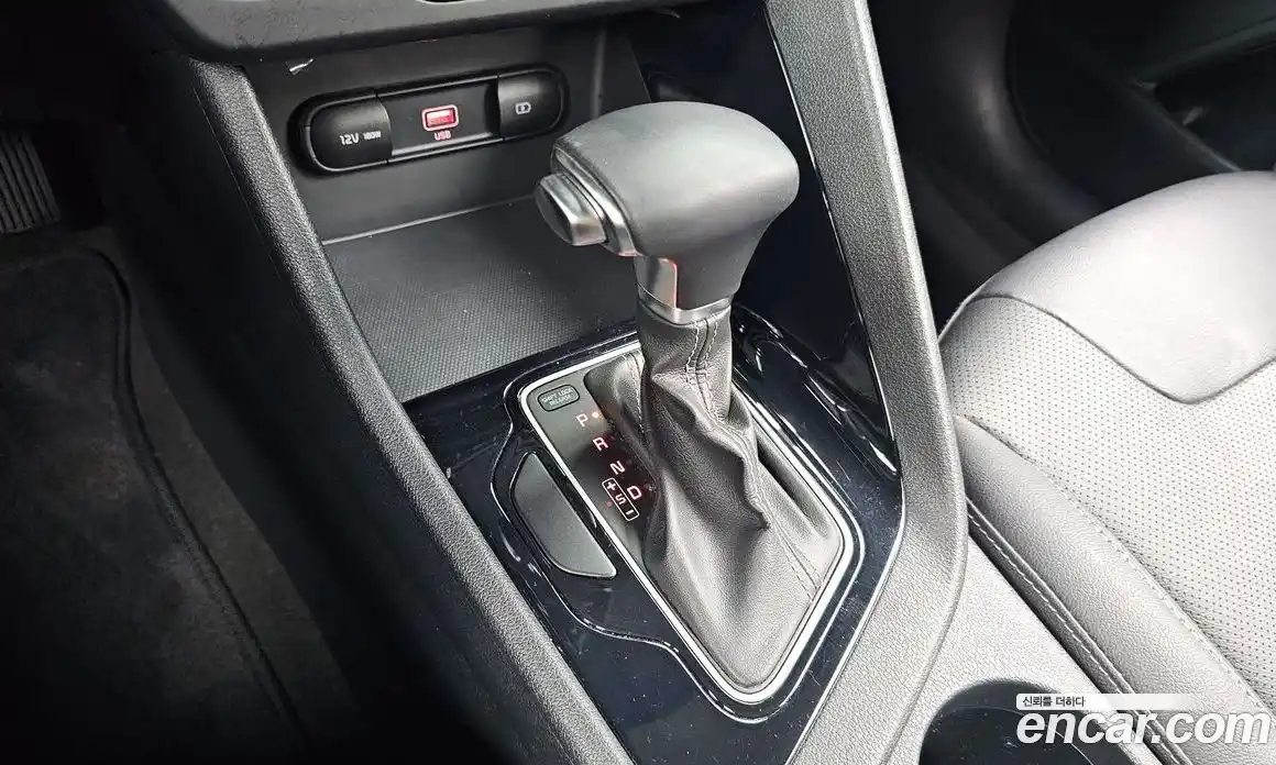 Kia Niro 2021 1.6 автомат (гидро), фото 12