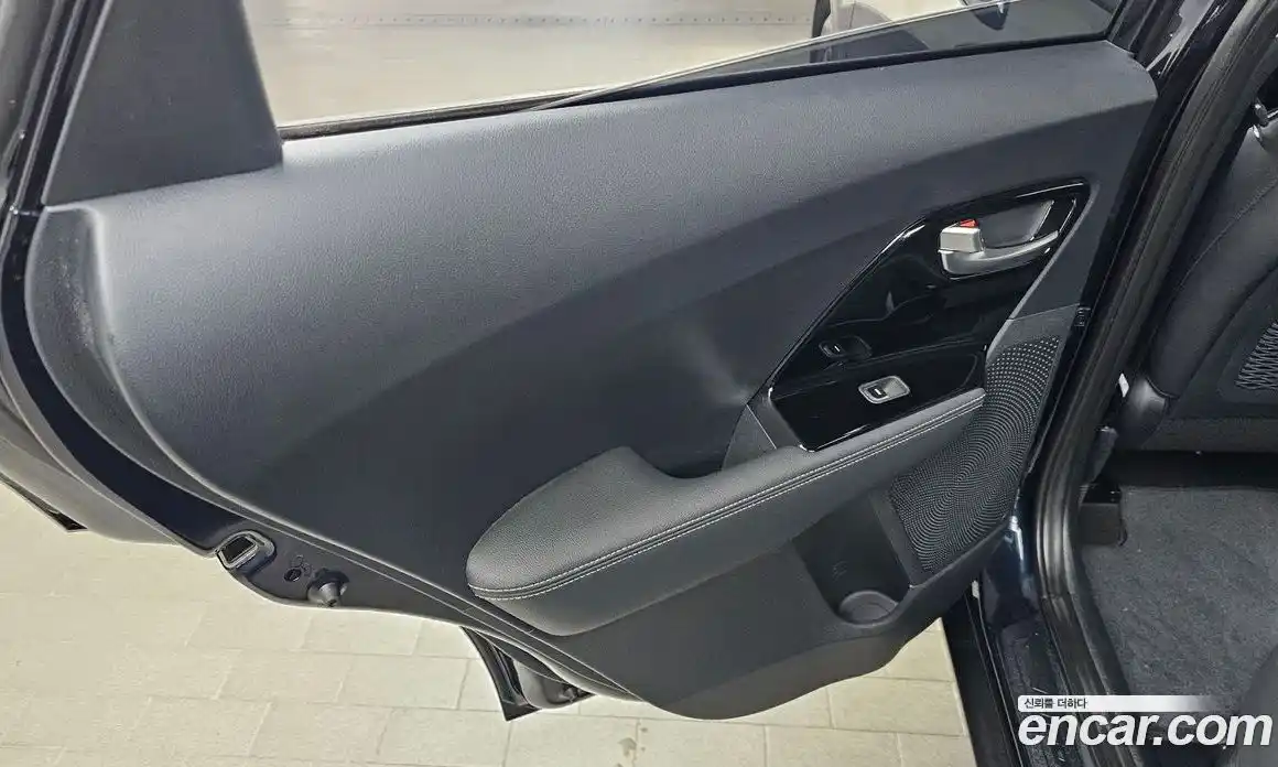 Kia Niro 2021 1.6 автомат (гидро), фото 15