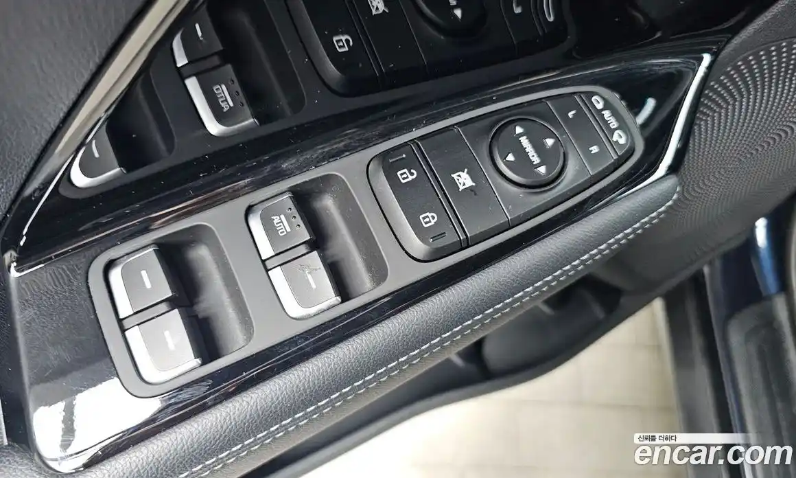 Kia Niro 2021 1.6 автомат (гидро), фото 28
