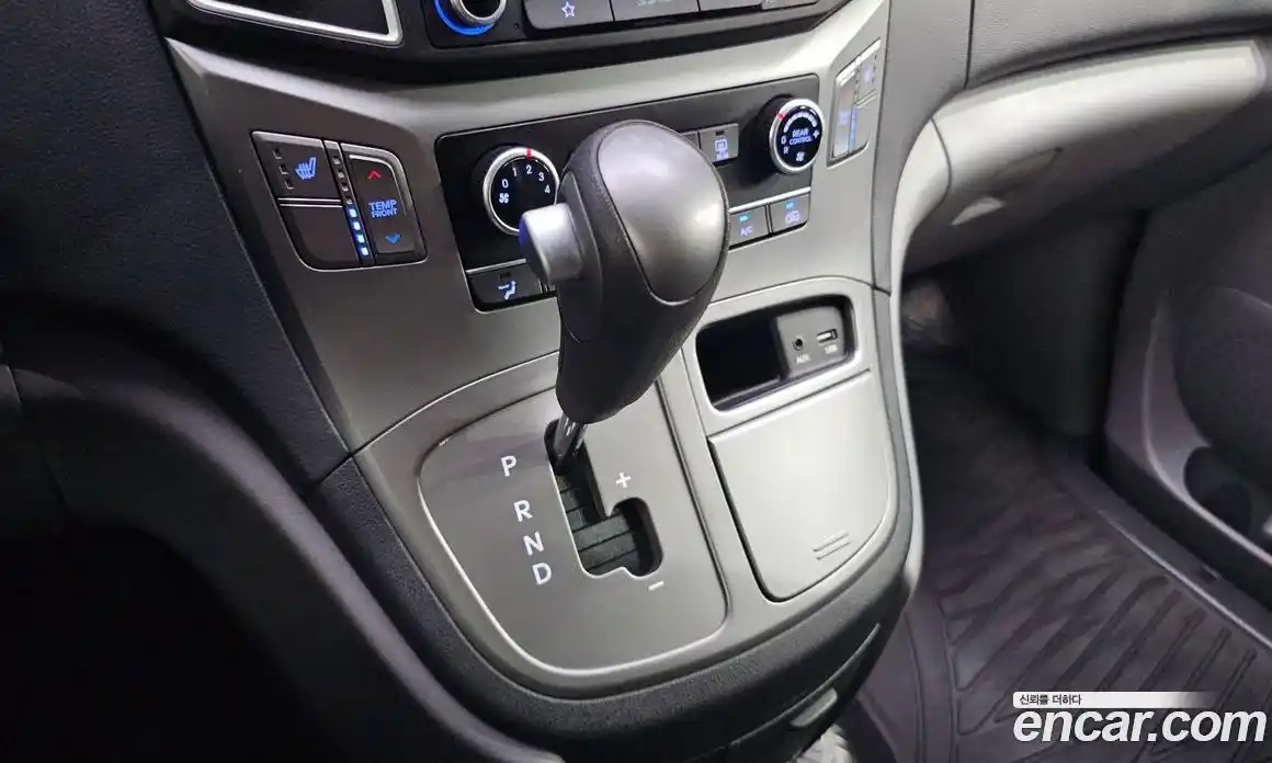 Hyundai Starex 2018 2.5 автомат (гидро), фото 9