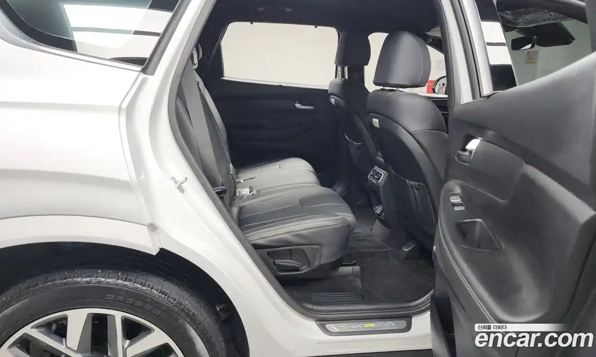 Hyundai Santa Fe 2023 2.5 автомат (гидро), фото 12