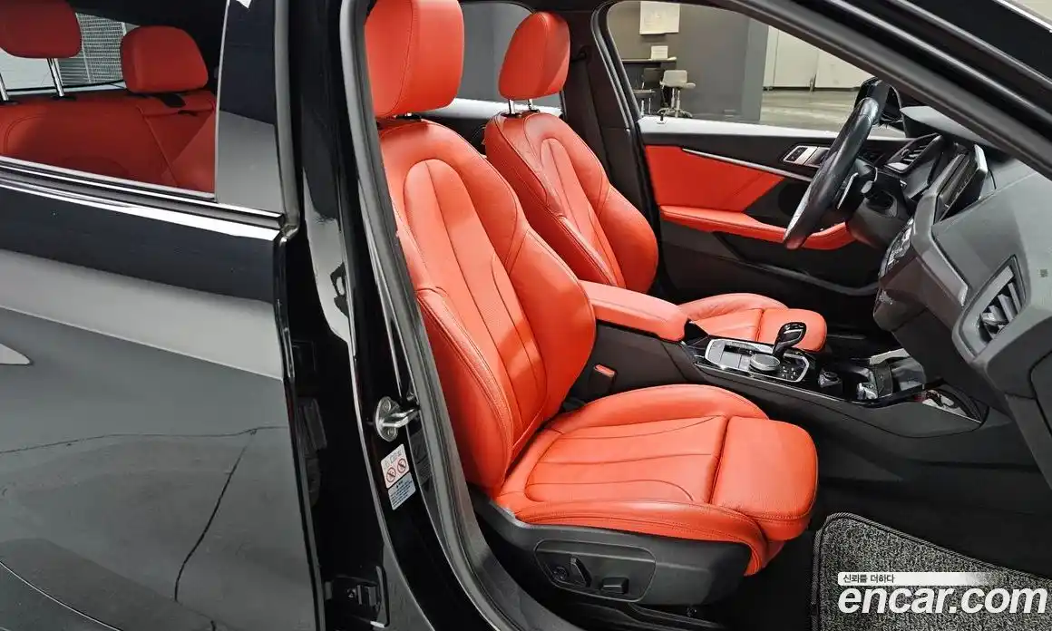 BMW 1 серия 2021 2.0 автомат (гидро), фото 9