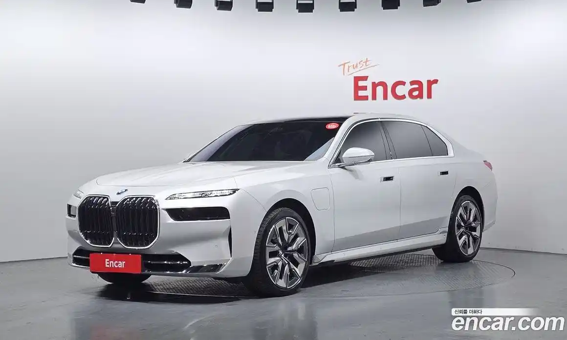 BMW 7 серия 2023 3.0 автомат (гидро), фото 7