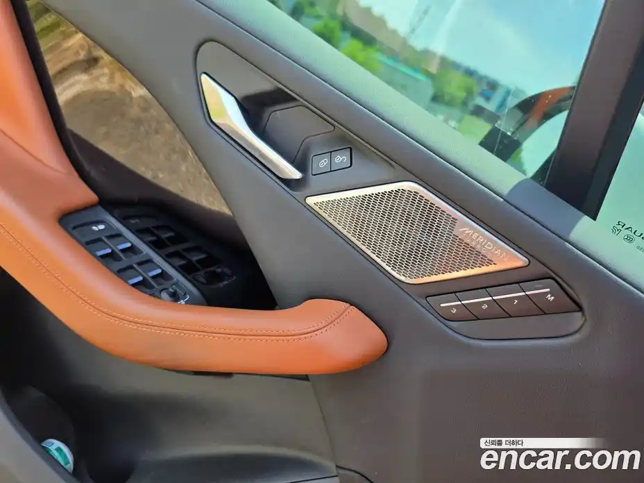 Jaguar I-Pace 2019 гидро, фото 17