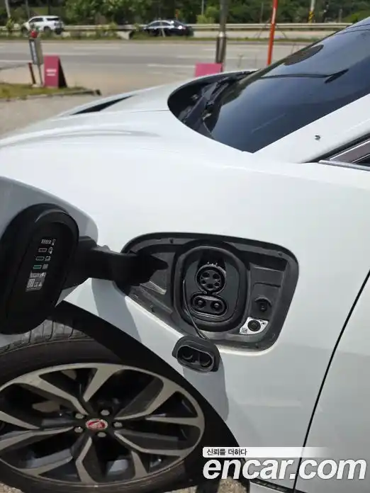Jaguar I-Pace 2019 гидро, фото 19