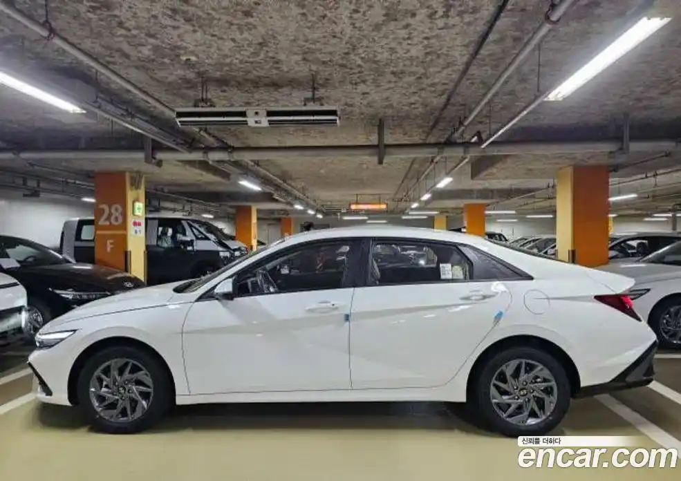 Hyundai Avante 2026 1.6 автомат (гидро), фото 5