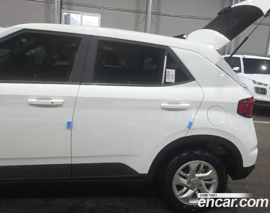 Hyundai Venue 2026 1.6 автомат (гидро), фото 6