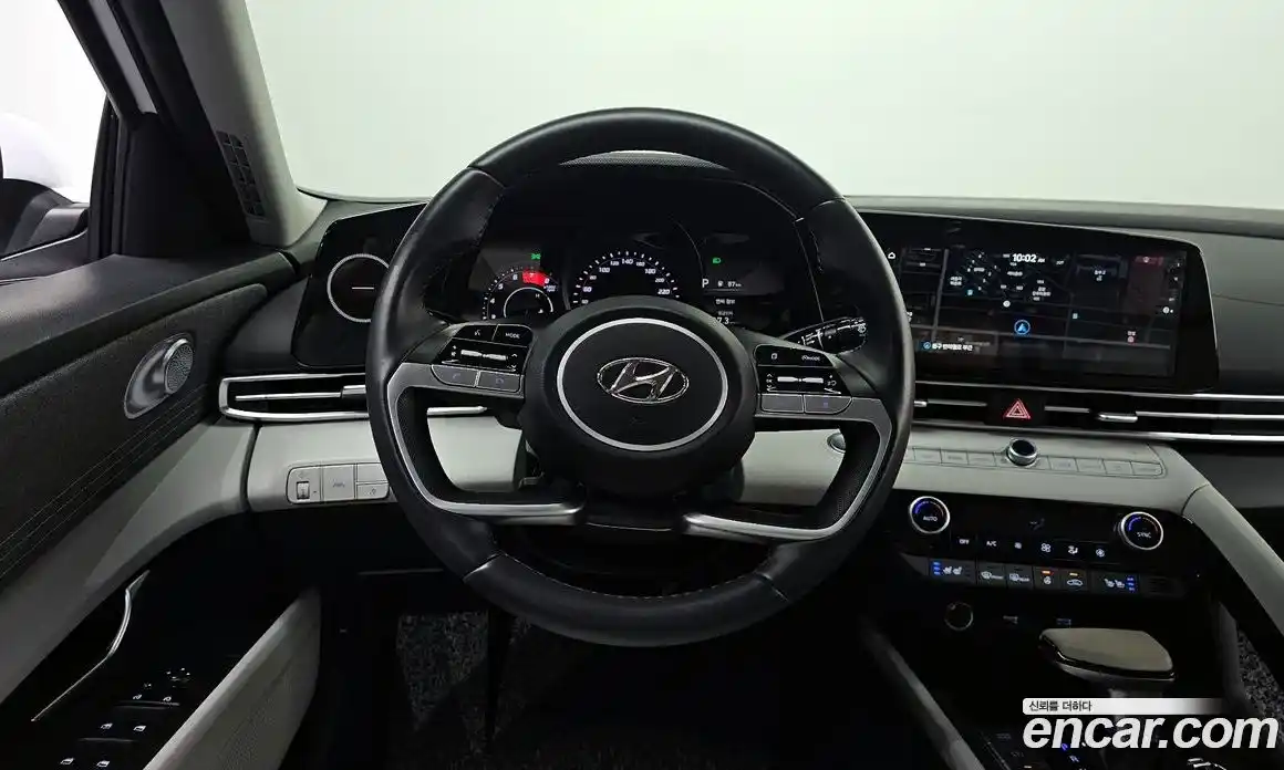 Hyundai Avante 2022 1.6 автомат (гидро), фото 18