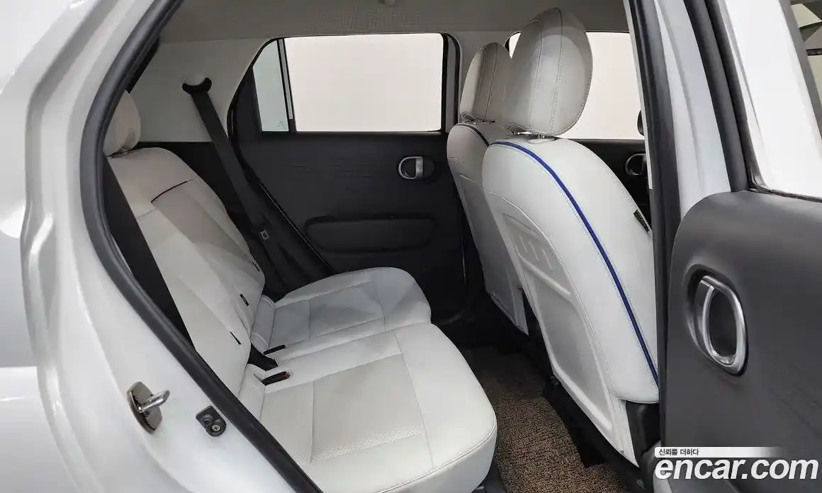 Hyundai Casper 2024 1.0 автомат (гидро), фото 17