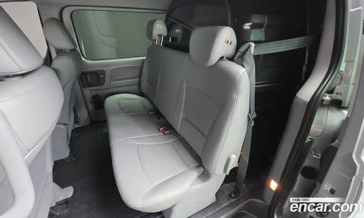 Hyundai Starex 2019 2.5 автомат (гидро), фото 24
