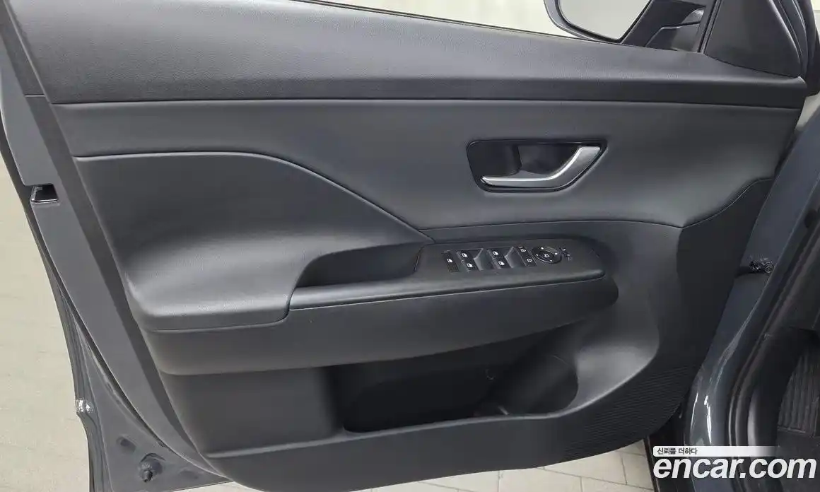 Hyundai Kona 2024 1.6 автомат (гидро), фото 14