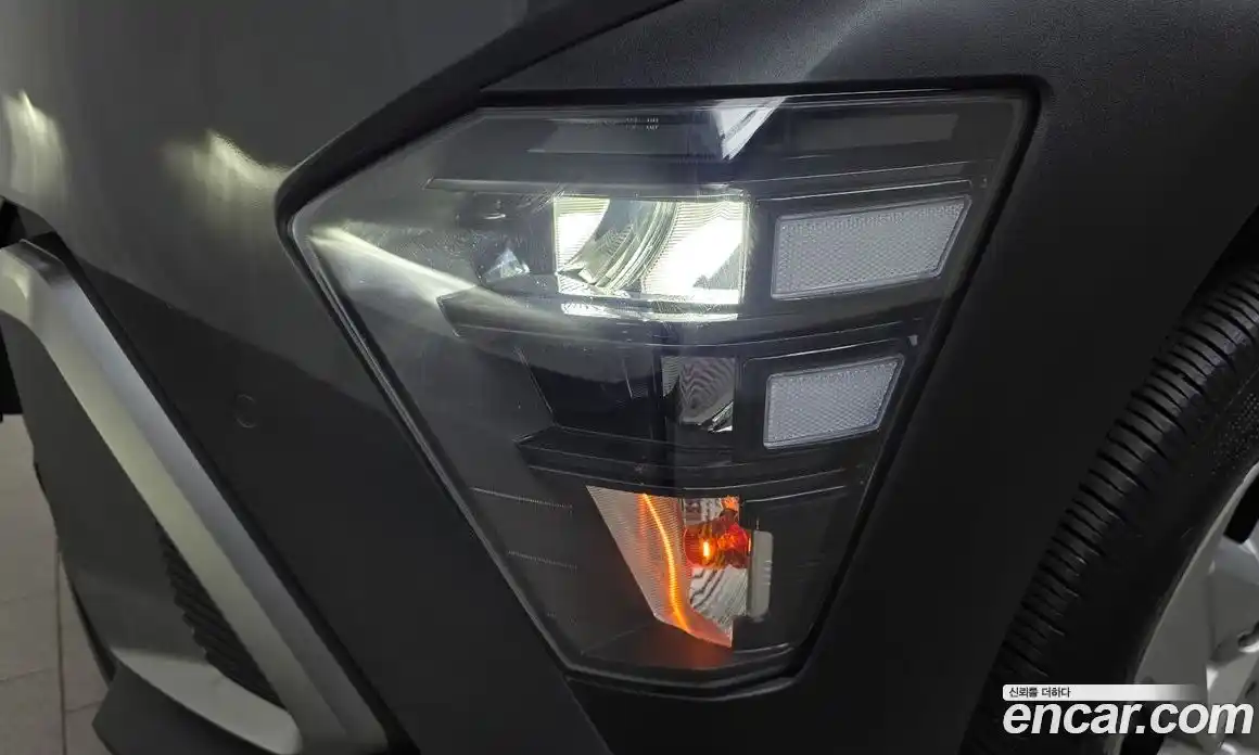 Hyundai Kona 2024 1.6 автомат (гидро), фото 8