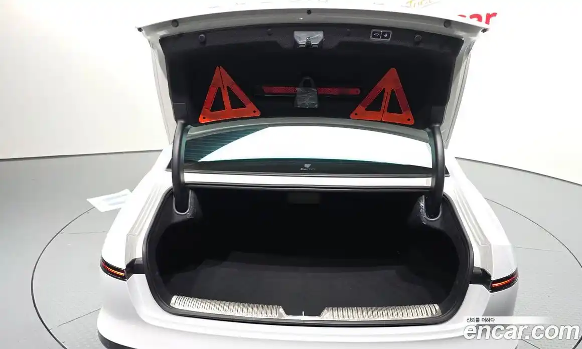 Hyundai Grandeur 2024 1.6 автомат (гидро), фото 27