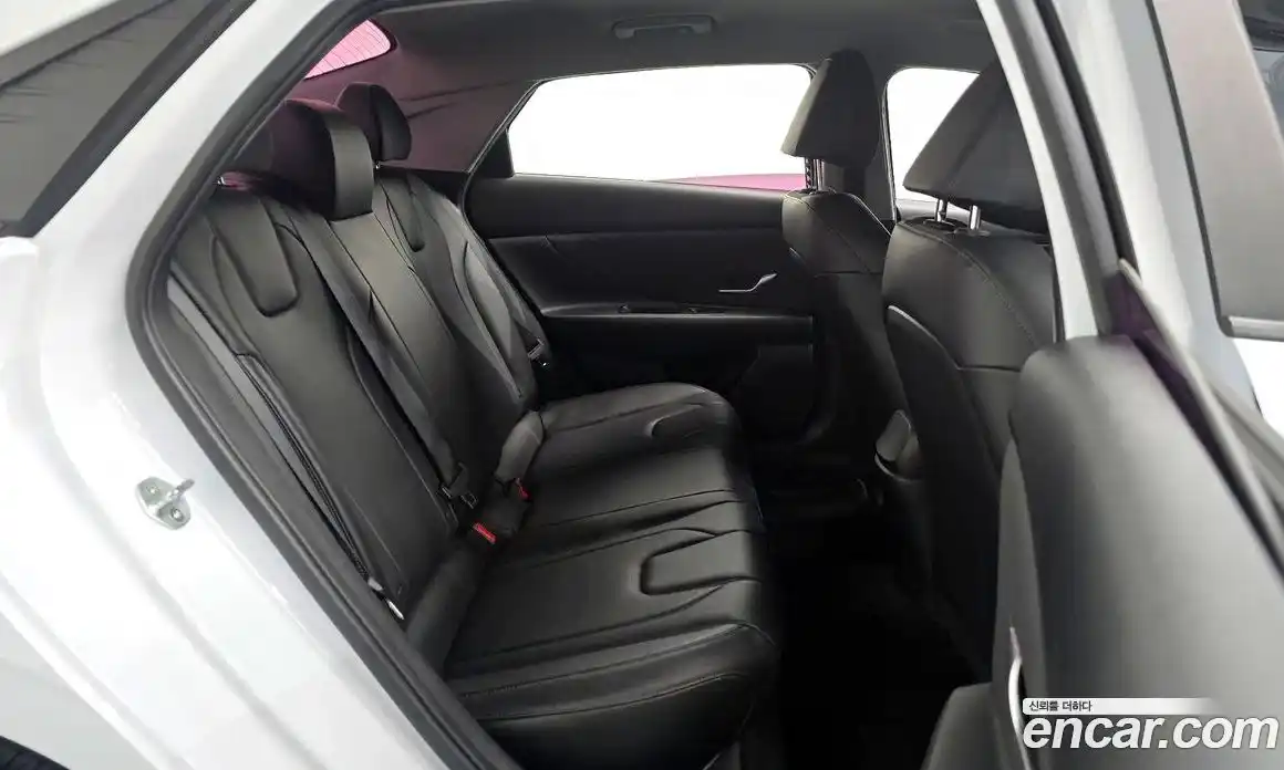 Hyundai Avante 2021 1.6 автомат (гидро), фото 17