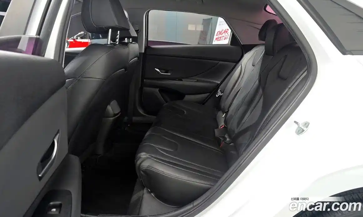 Hyundai Avante 2021 1.6 автомат (гидро), фото 18