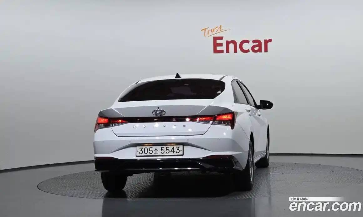 Hyundai Avante 2021 1.6 автомат (гидро), фото 4