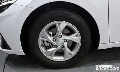 Hyundai Avante 2021 1.6 автомат (гидро), миниатюра 5