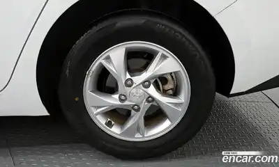 Hyundai Avante 2021 1.6 автомат (гидро), миниатюра 7