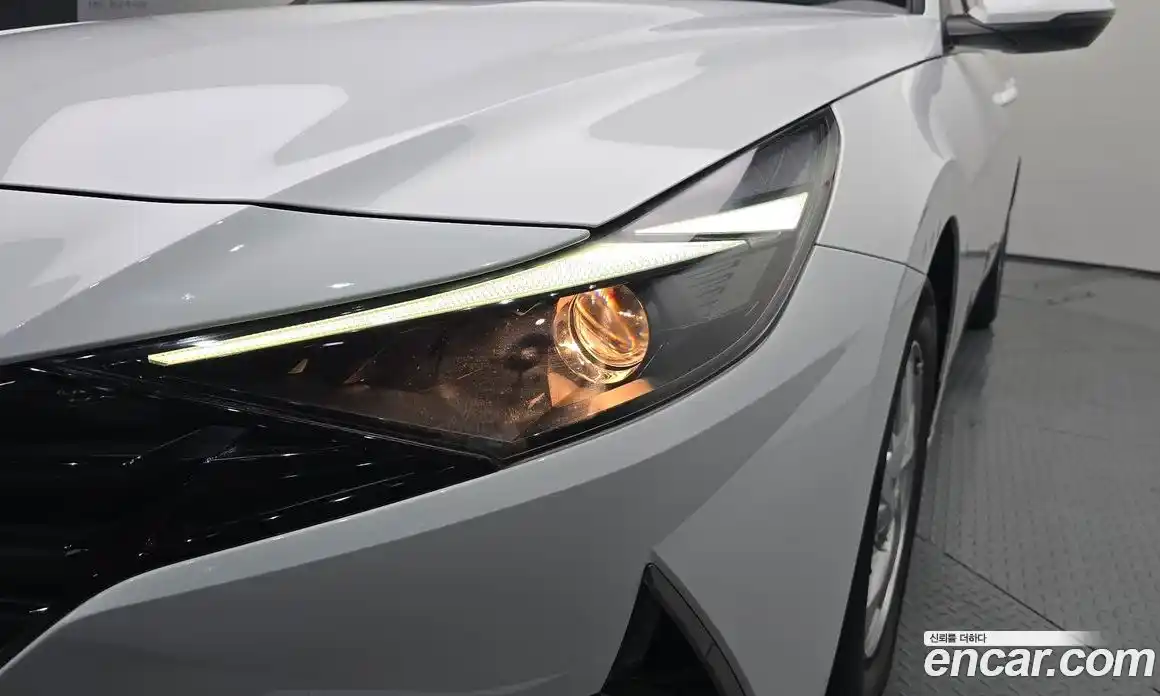 Hyundai Avante 2021 1.6 автомат (гидро), фото 8